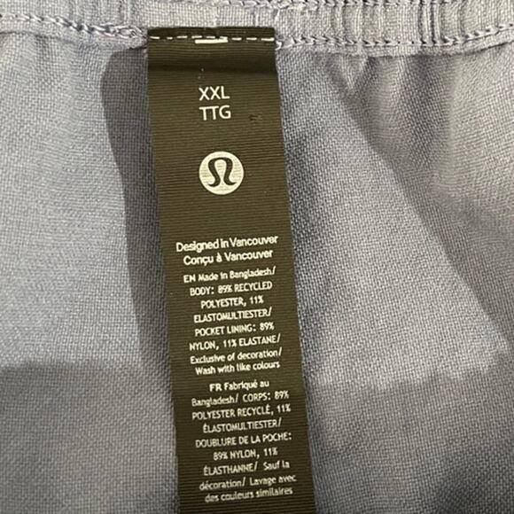 Lululemon Relaxed fit Pull-On Short Light Woven Size XXL - Picture 8 of 8